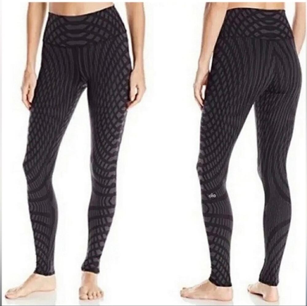 Alo Yoga High Rise full length Airbrush leggings black gray arches small